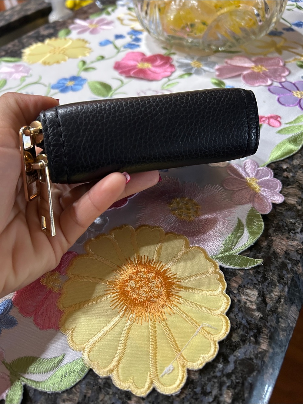 Marc Jacobs Black Pebbled Leather Double Zip Card Case with Gold Hardware - Picture 4 of 5